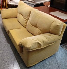SOFA AMARILLO CREMA 2 PLAZAS (2)